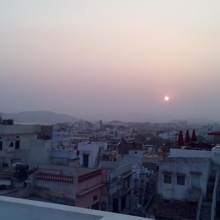 Mewar Avenue Guest House อุเดเปอร์ ภายนอก รูปภาพ