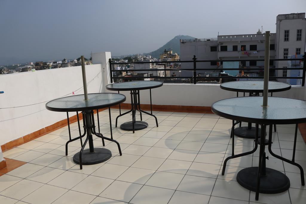 Mewar Avenue Guest House อุเดเปอร์ ภายนอก รูปภาพ