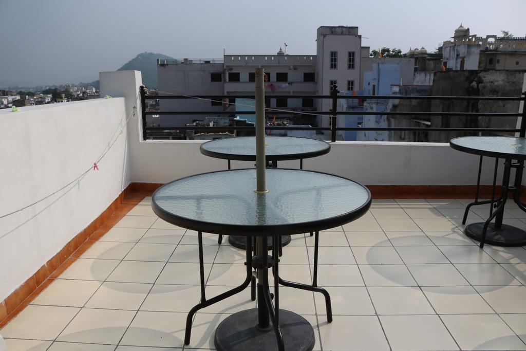 Mewar Avenue Guest House อุเดเปอร์ ภายนอก รูปภาพ